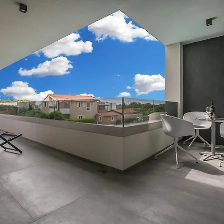 Holiday home Mit Privatpool Fuer 6 Personen Ca 120 Qm In Pula-fondole, Istrien Istrische Riviera